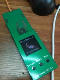 DI-Lambda UNO spectrophotometer prototype with screen, buttons, and cuvette slot DI-Lambda UNO spectrophotometer prototype with screen, buttons, and cuvette slot